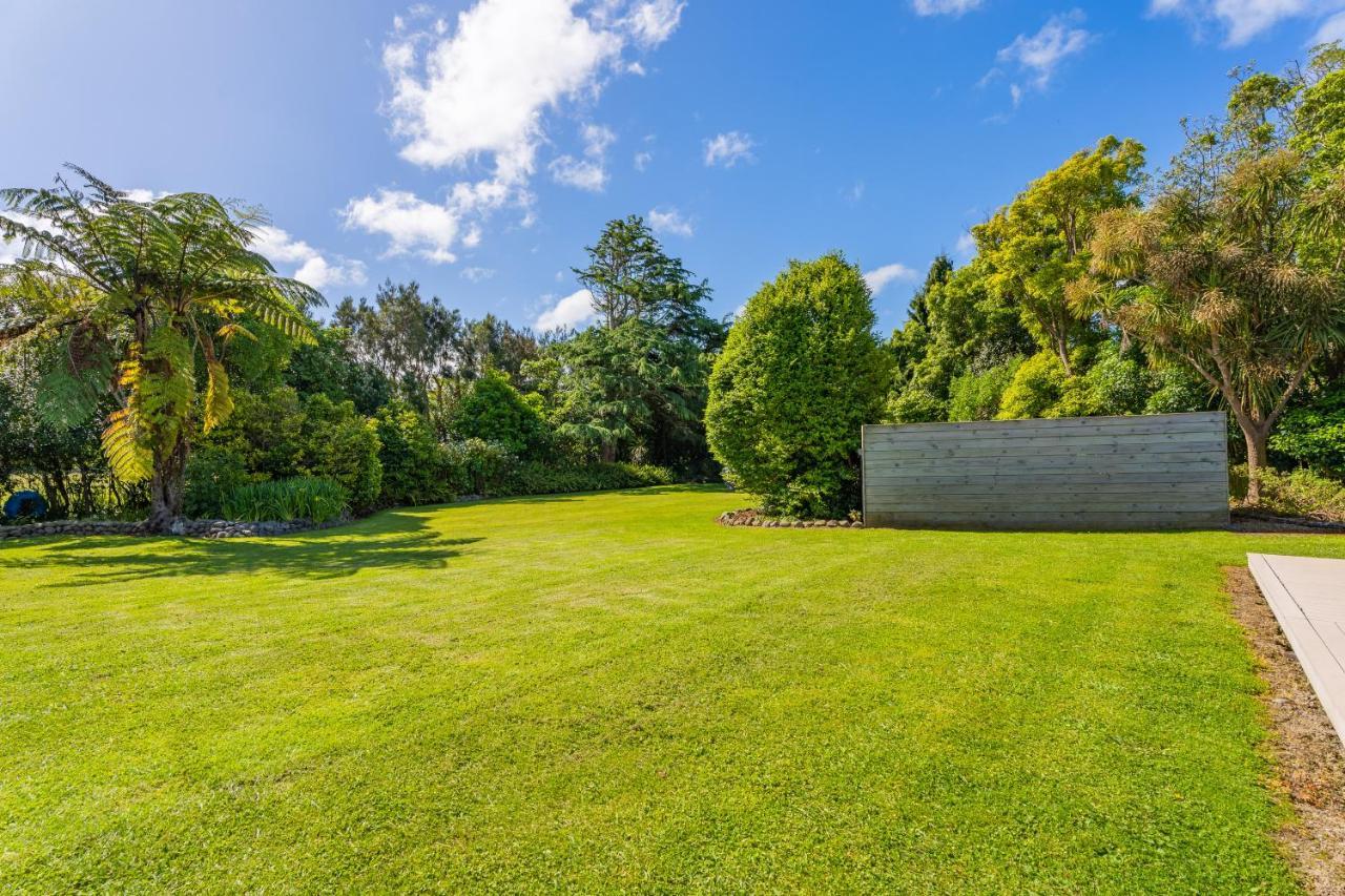 Anam Cara Gardens Luxury Villa Private Bedrooms And Ensuite Bathrooms Sleeps 9 Otaki Eksteriør bilde