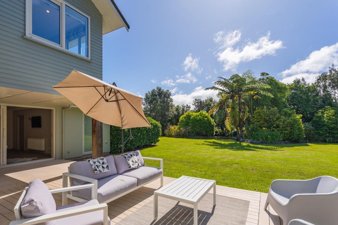 Anam Cara Gardens Luxury Villa Private Bedrooms And Ensuite Bathrooms Sleeps 9 Otaki Eksteriør bilde